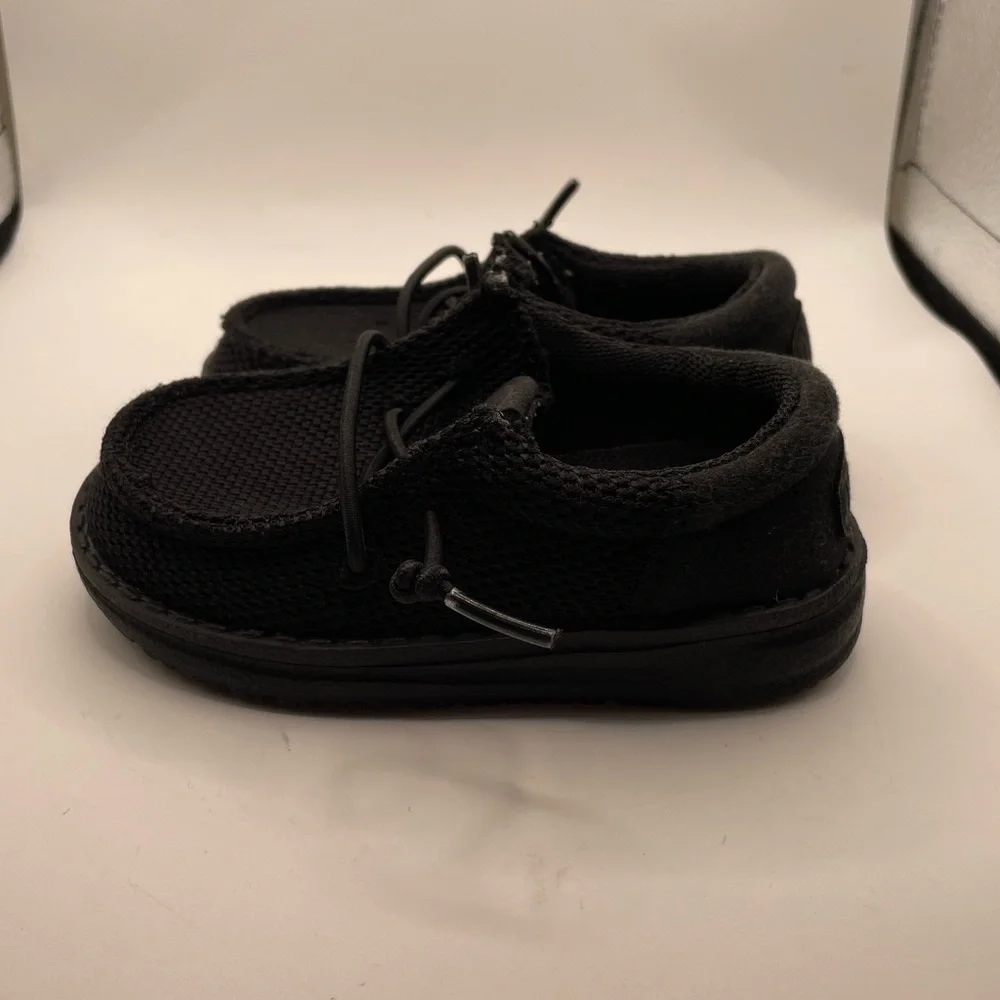 Hey Dude Wally Kids Black loafers Shoes size 6C